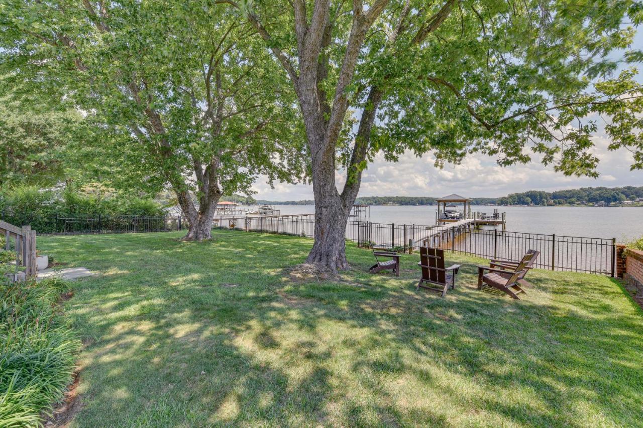 Pet-Friendly Lake Norman Home With Boat Dock! Mooresville Ngoại thất bức ảnh