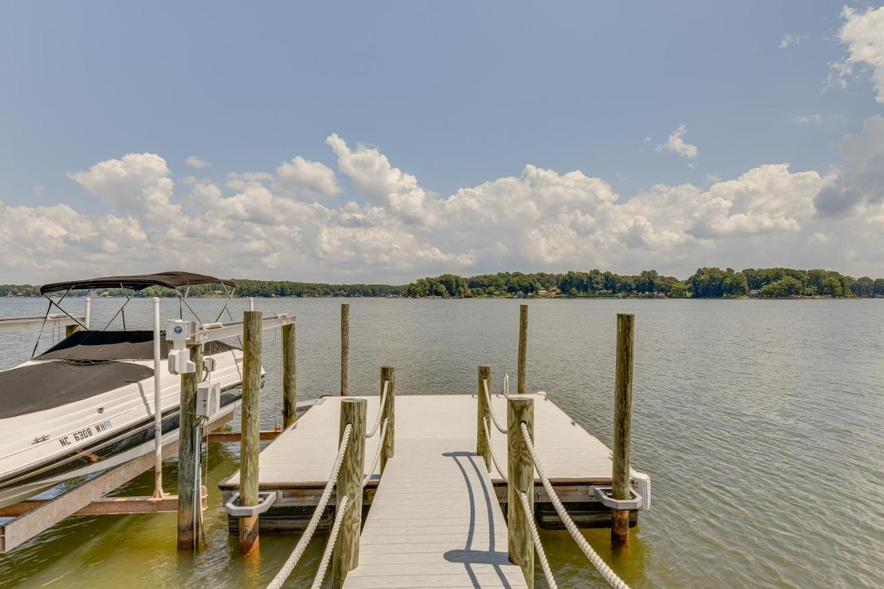 Pet-Friendly Lake Norman Home With Boat Dock! Mooresville Ngoại thất bức ảnh